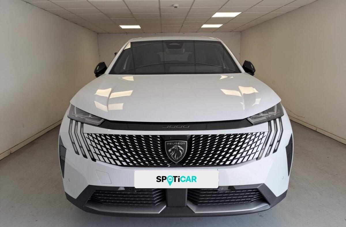 PEUGEOT 3008 1.2 Hybrid Allure e-DCS6
