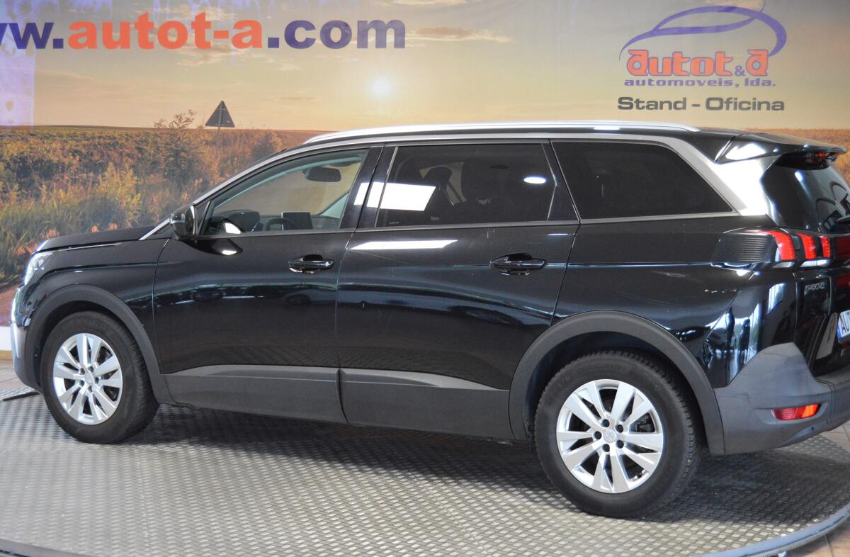 PEUGEOT 5008 1.2 PureTech Allure EAT6