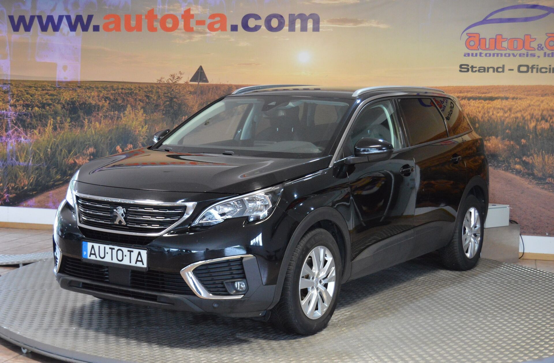PEUGEOT 5008 1.2 PureTech Allure EAT6