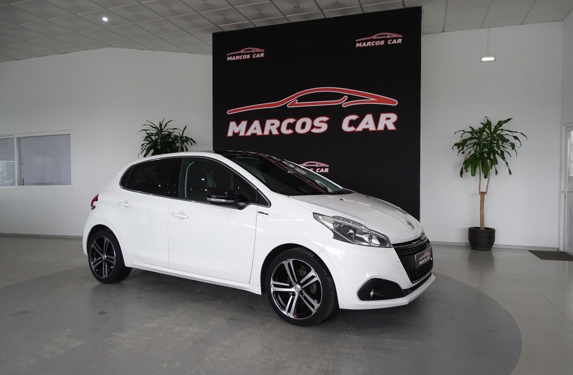 PEUGEOT 208 1.2 PureTech GT Line