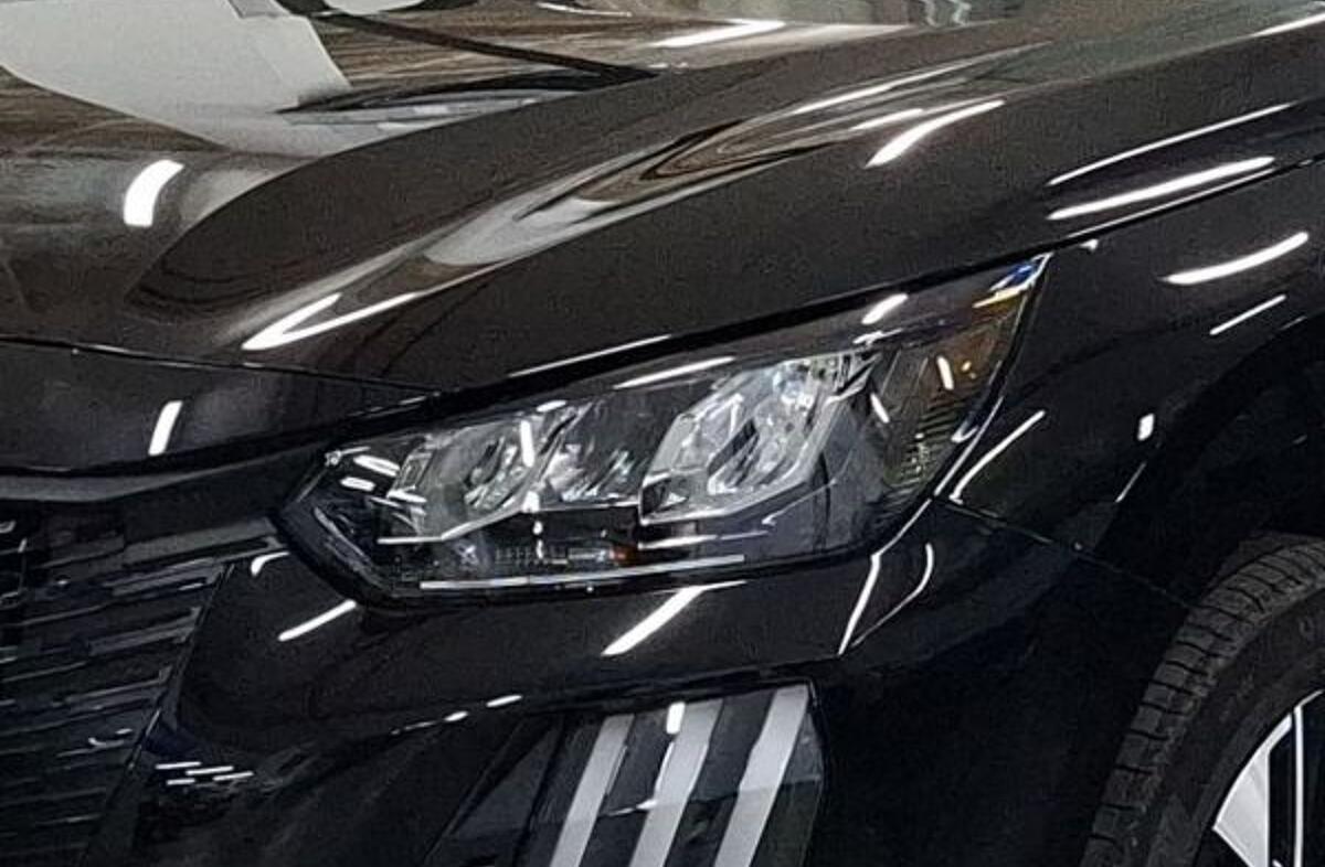 PEUGEOT 208 e- 51 kWh GT