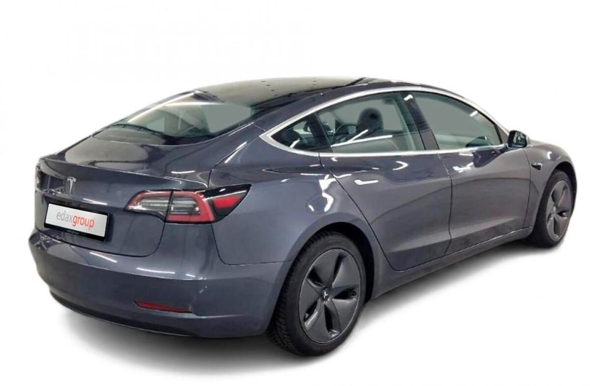 TESLA Model 3 Standard Range Plus RWD