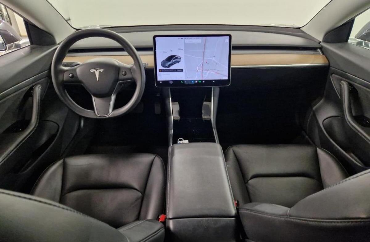 TESLA Model 3 Standard Range Plus RWD