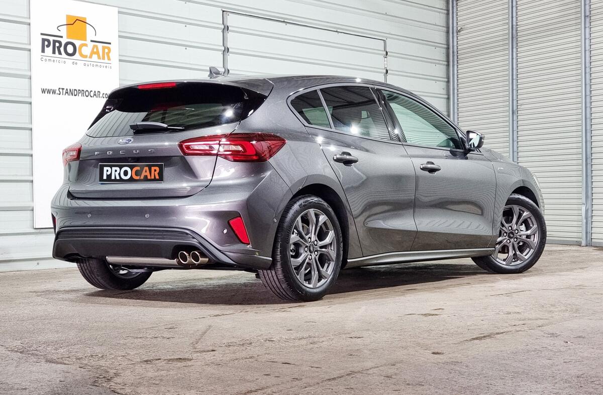 FORD Focus 1.0 EcoBoost MHEV ST-Line