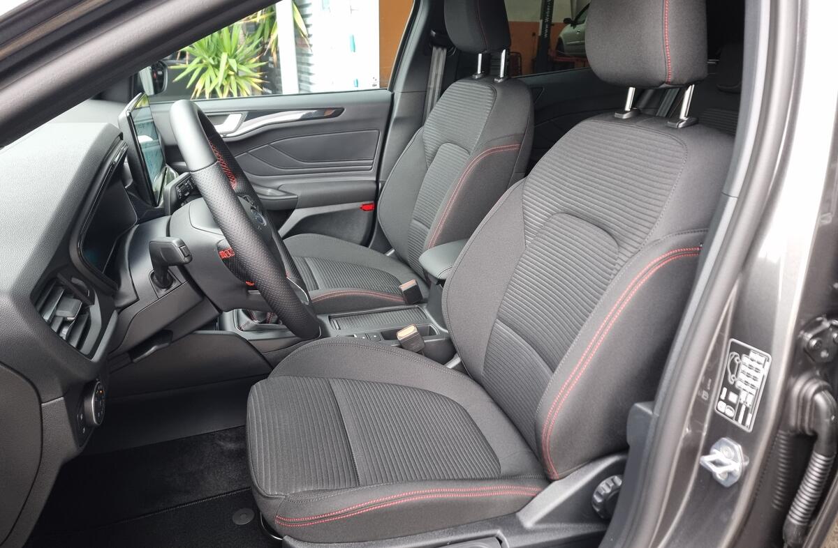 FORD Focus 1.0 EcoBoost MHEV ST-Line