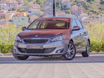 PEUGEOT 308 1.2 PureTech Allure J17