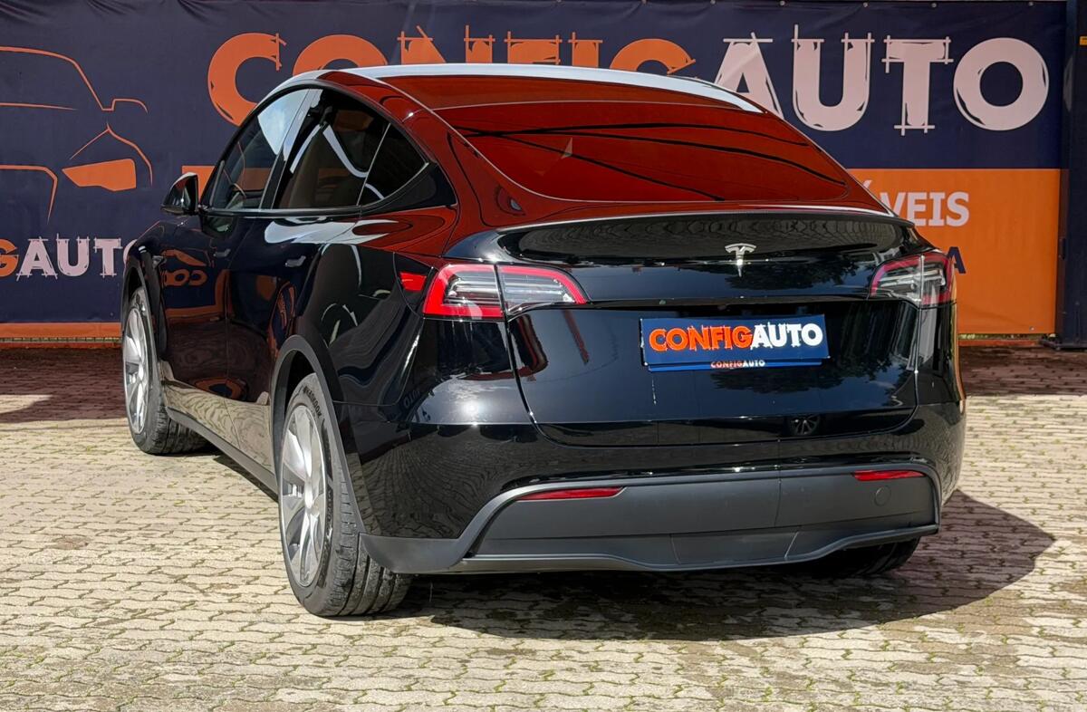 TESLA Model Y Tração Traseira