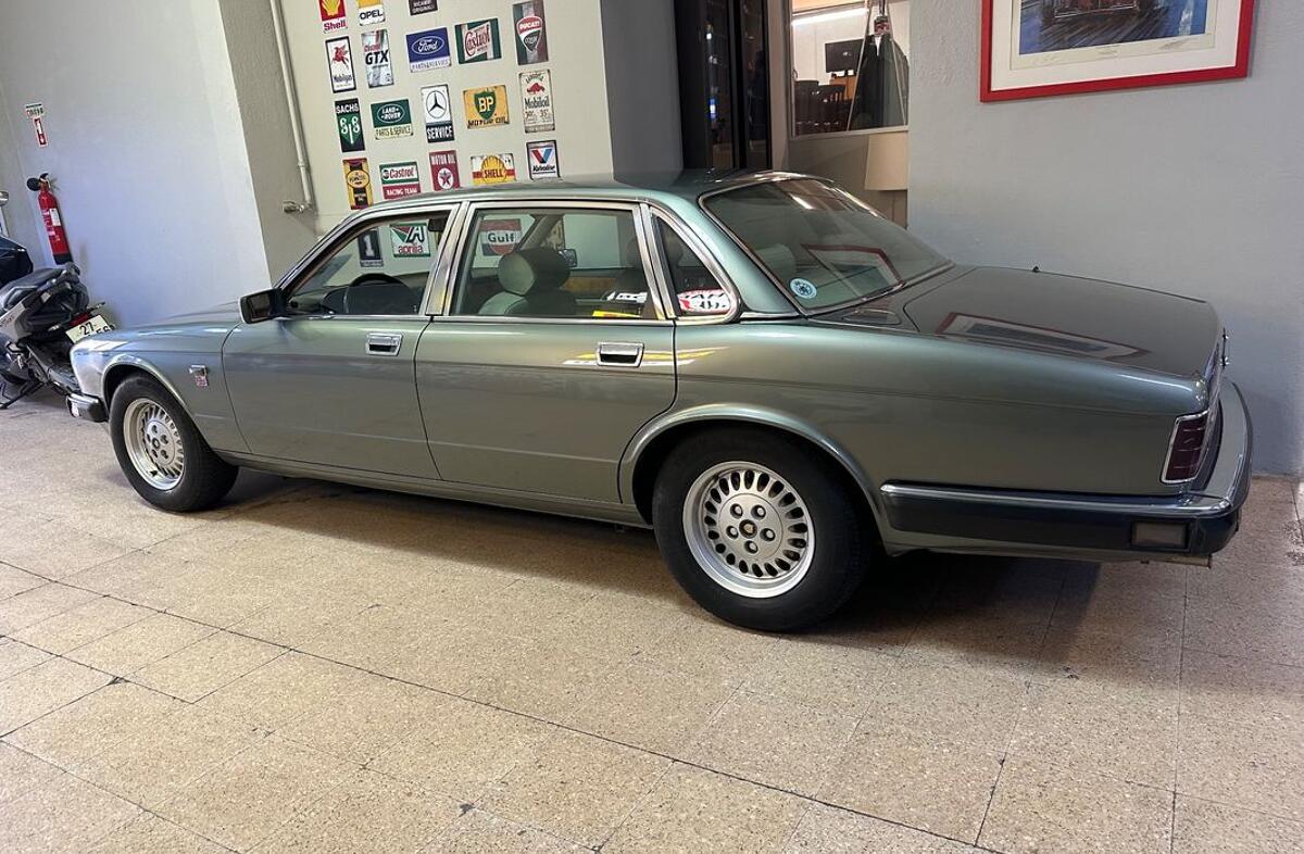 JAGUAR XJ 6 4.0