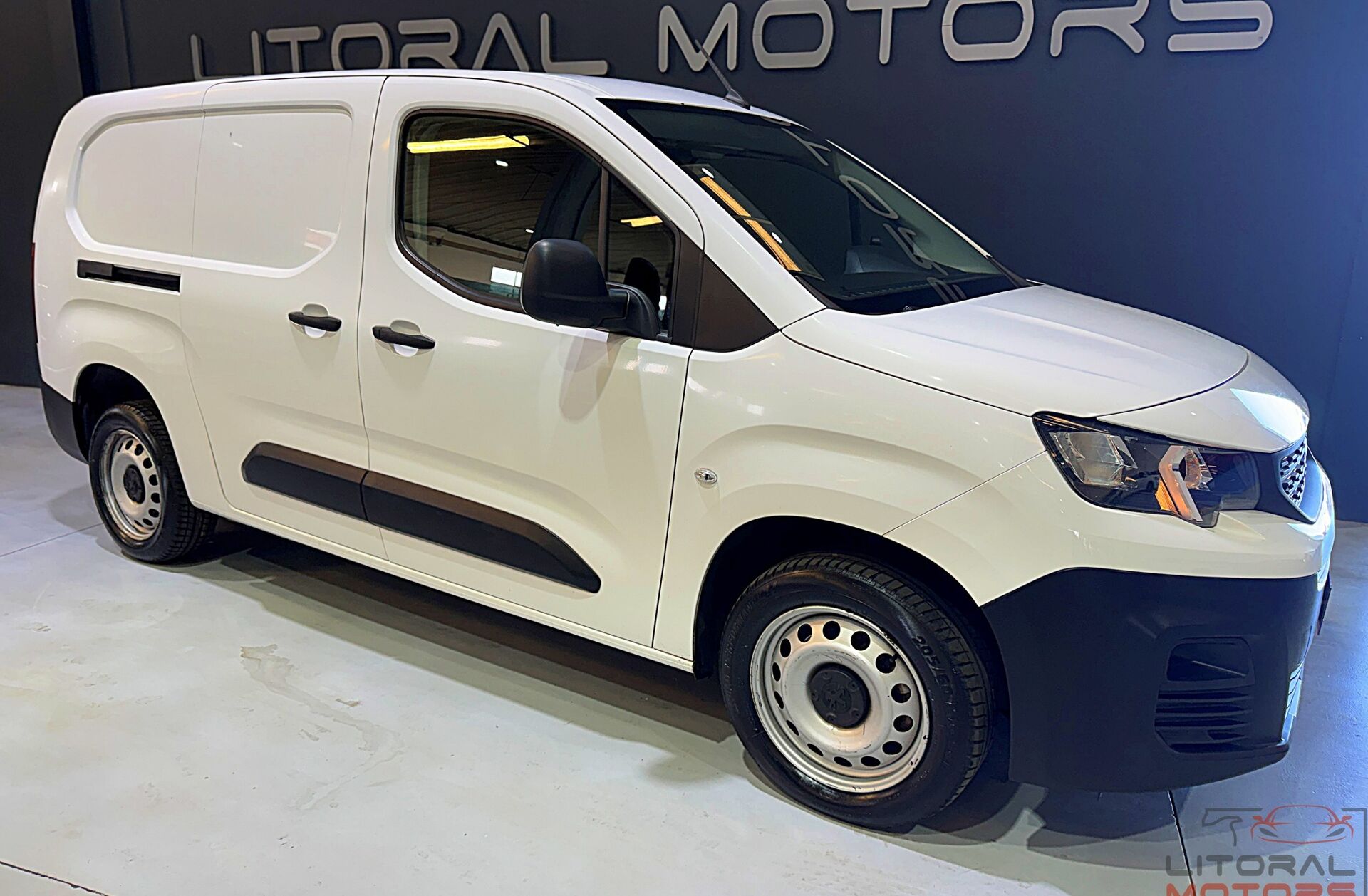 PEUGEOT Partner 1.5 BlueHDi Pro Standard