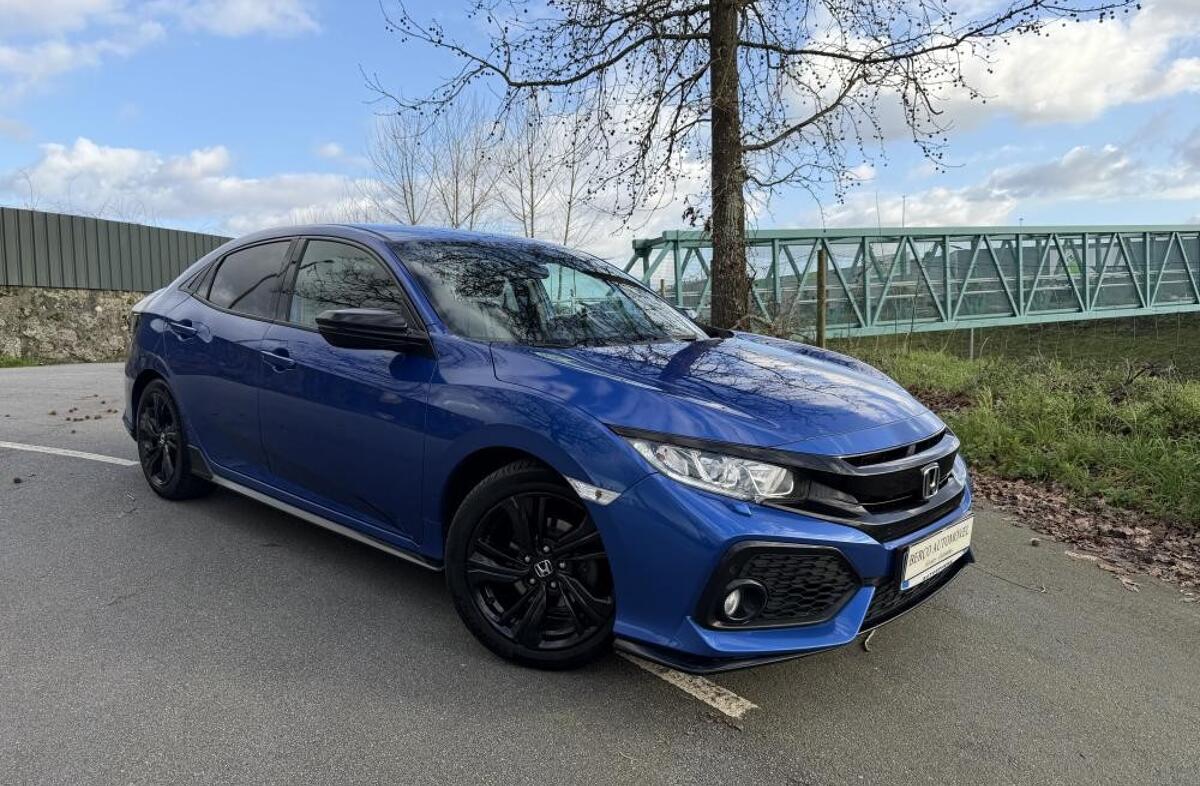 HONDA Civic 1.0 i-VTEC Dynamic CVT
