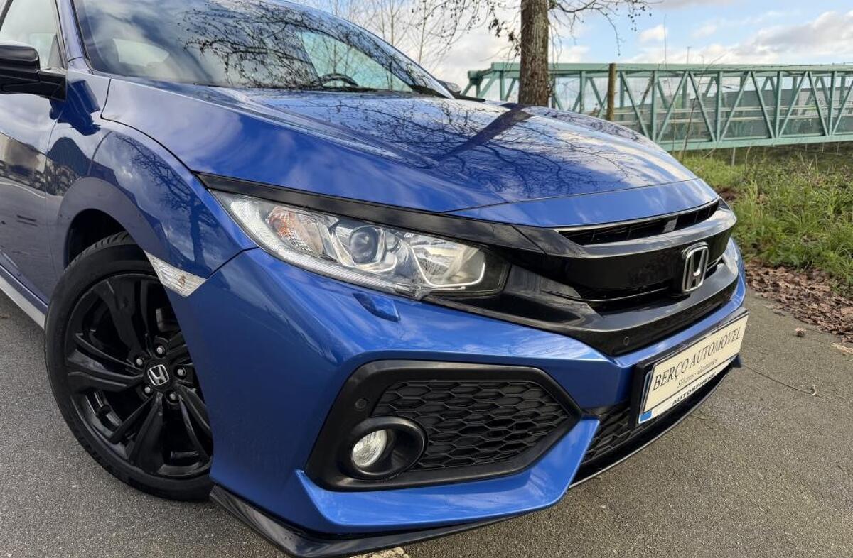 HONDA Civic 1.0 i-VTEC Dynamic CVT