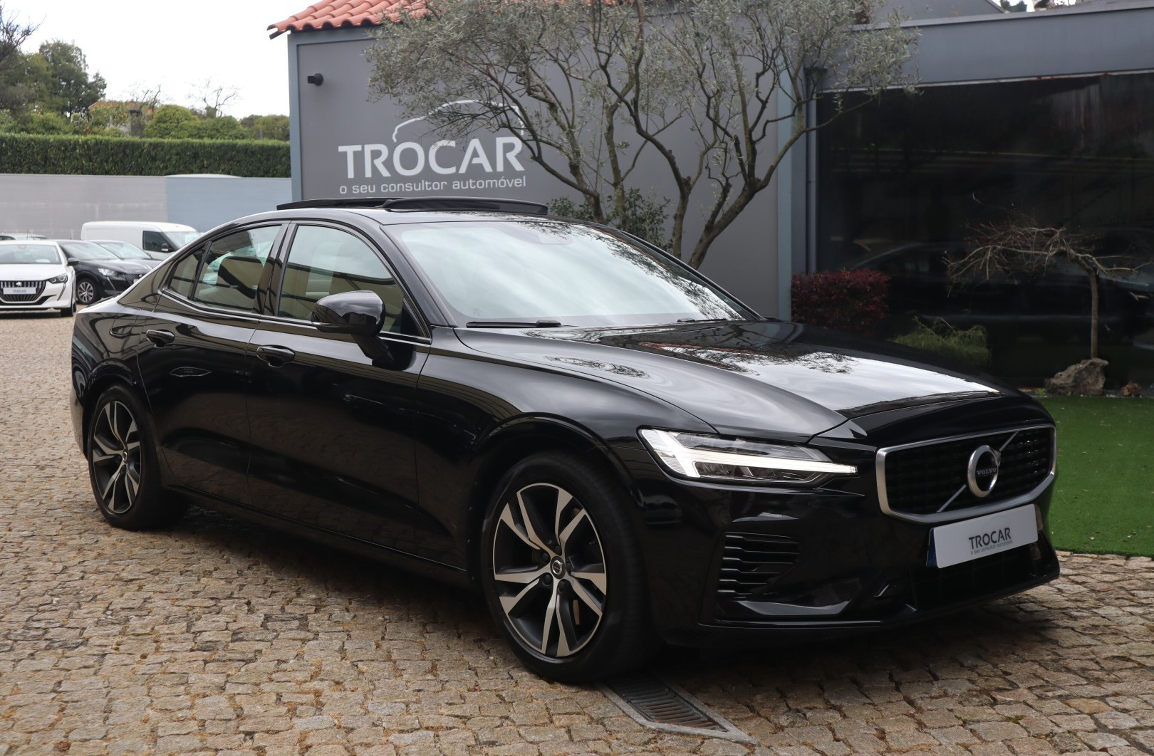 VOLVO S60 2.0 T8 PHEV R-Design AWD