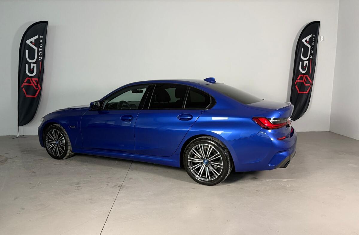 BMW Serie-3 330 e Pack M Auto