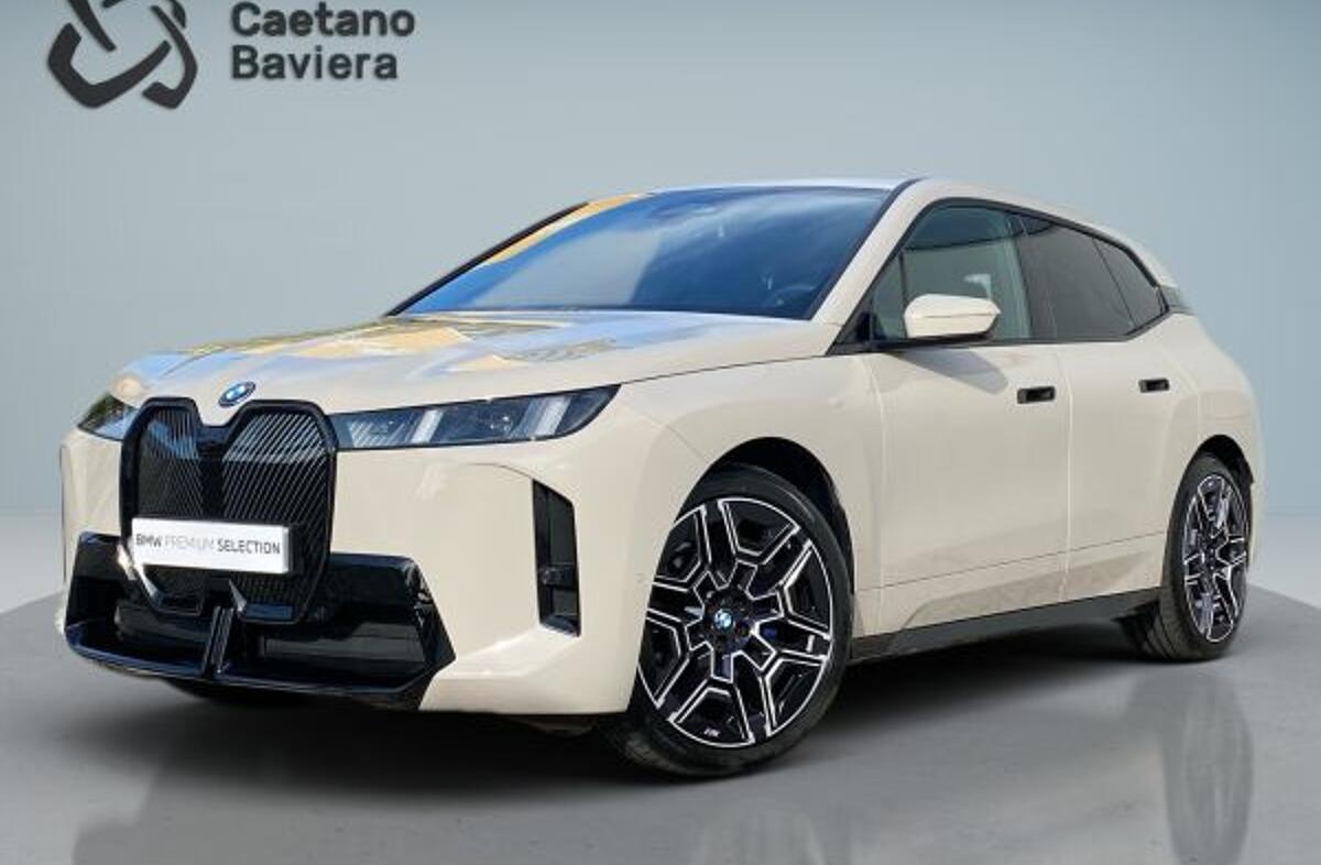 BMW iX xDrive 45 Pack Desportivo