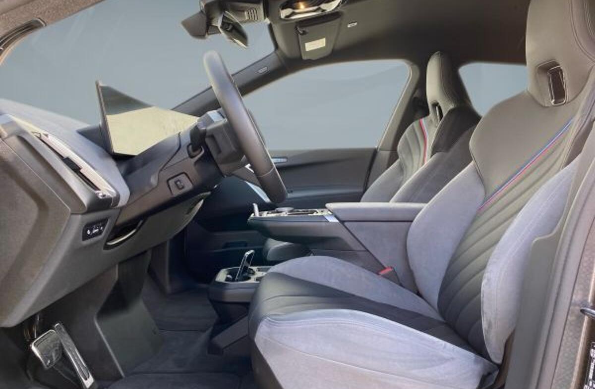 BMW iX xDrive 45 Pack Desportivo