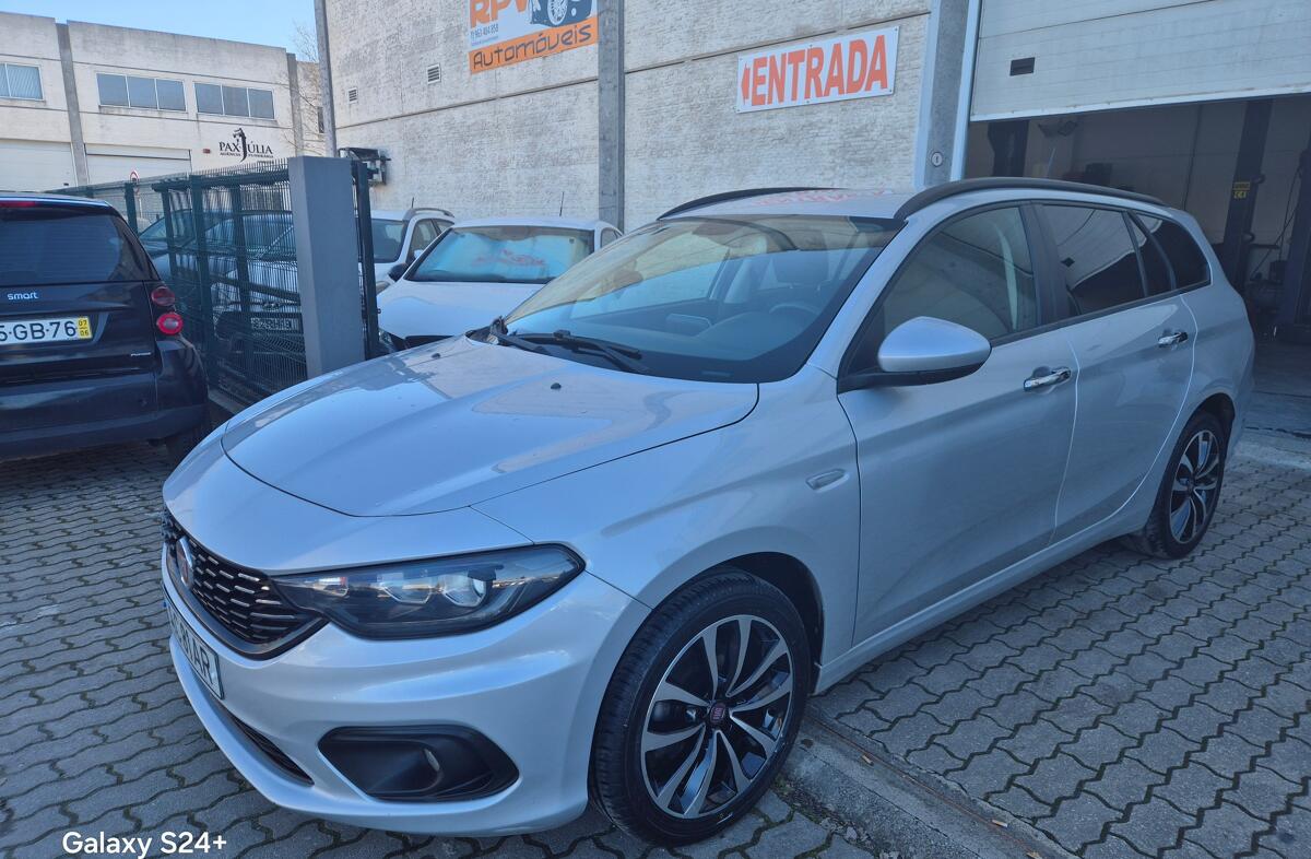 FIAT Tipo 1.3 M-Jet Lounge