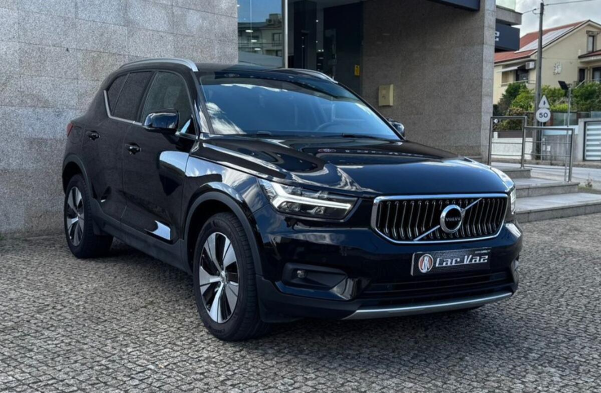 VOLVO XC40 1.5 T5 PHEV Plus Dark