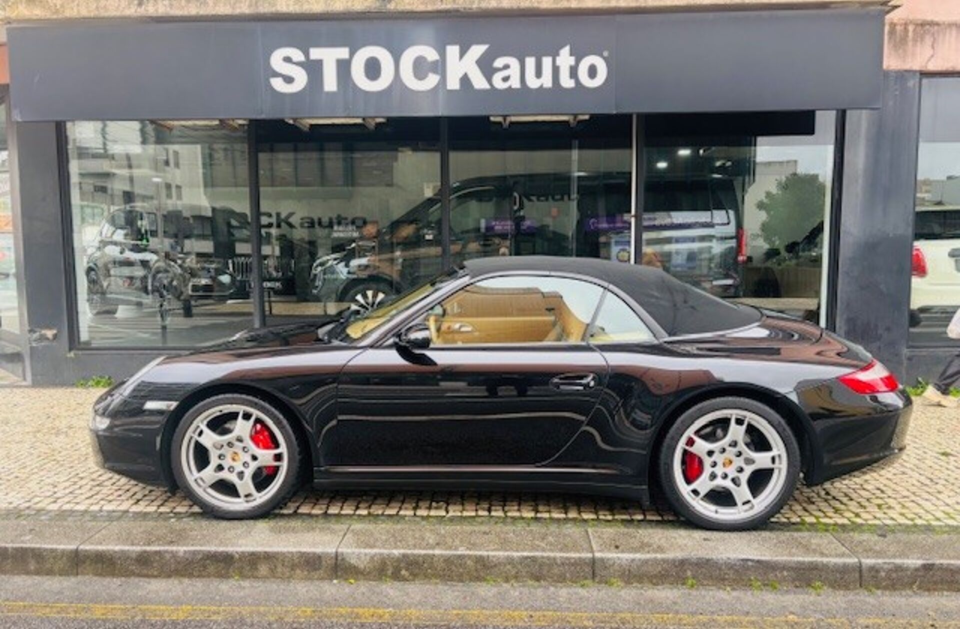 PORSCHE 911 Carrera 4 S