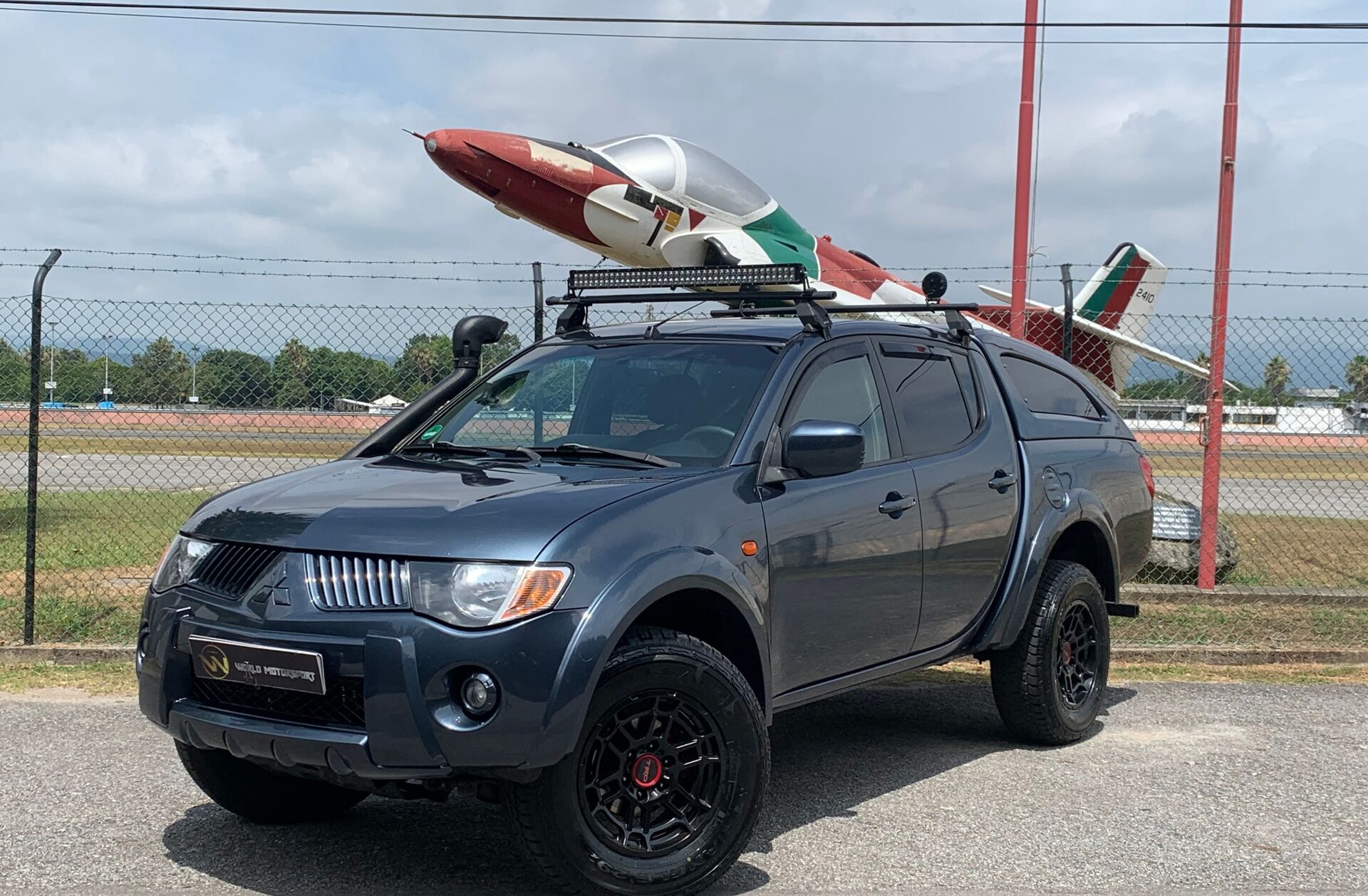 MITSUBISHI L 200 2.5 DI-D CD Instyle