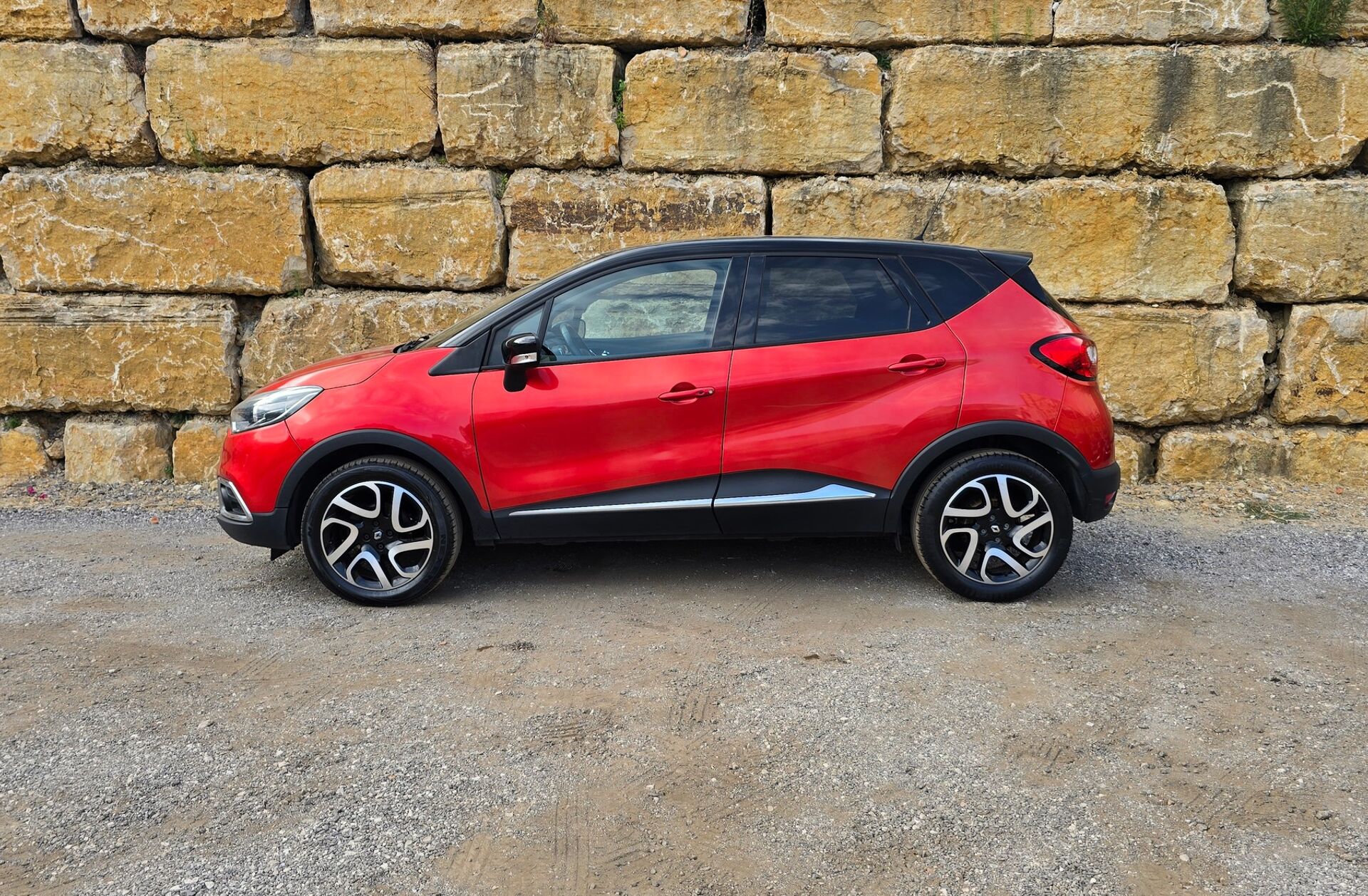 RENAULT Captur 0.9 TCE Exclusive