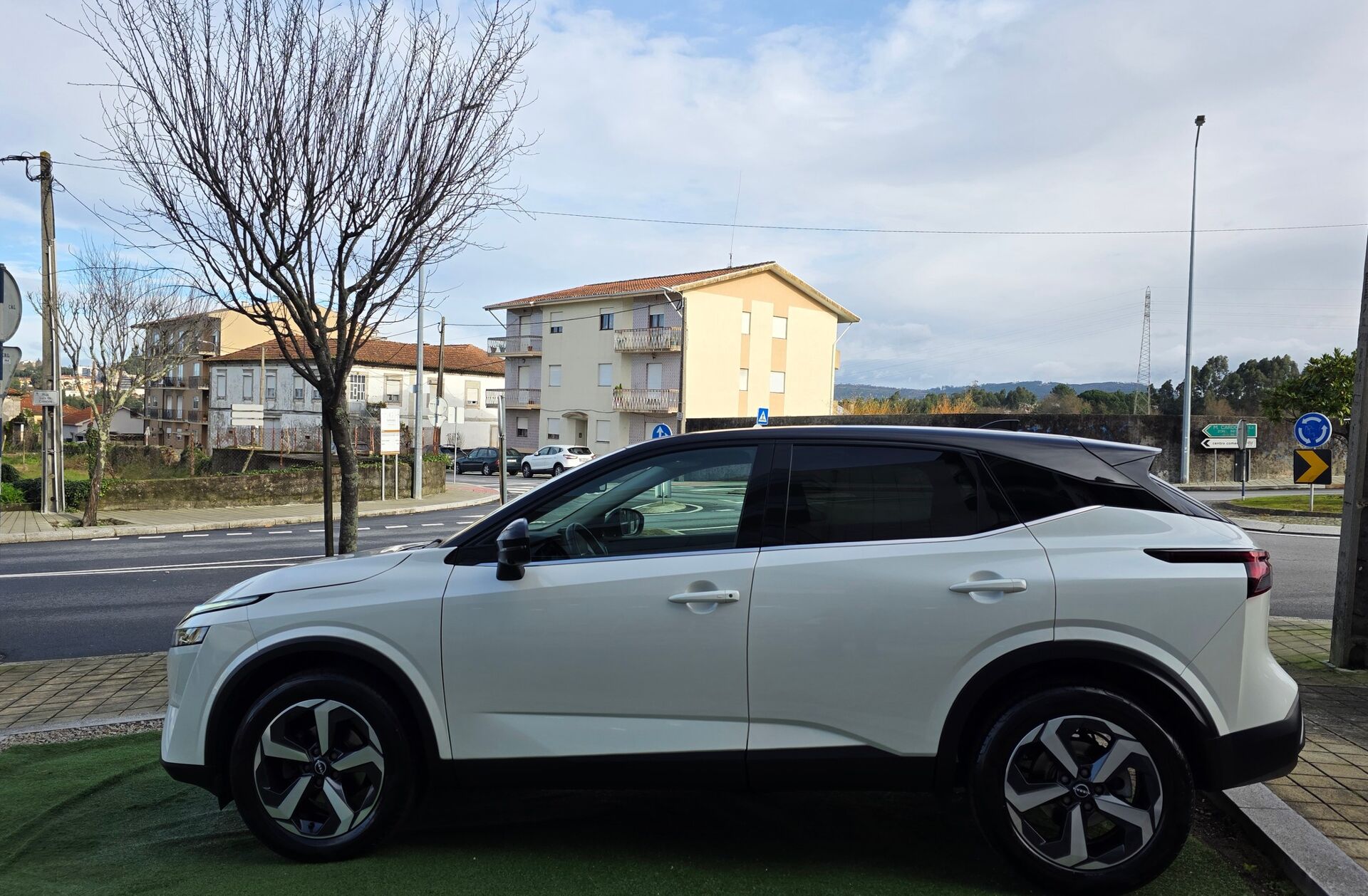 NISSAN Qashqai 1.3 DIG-T N-Connecta