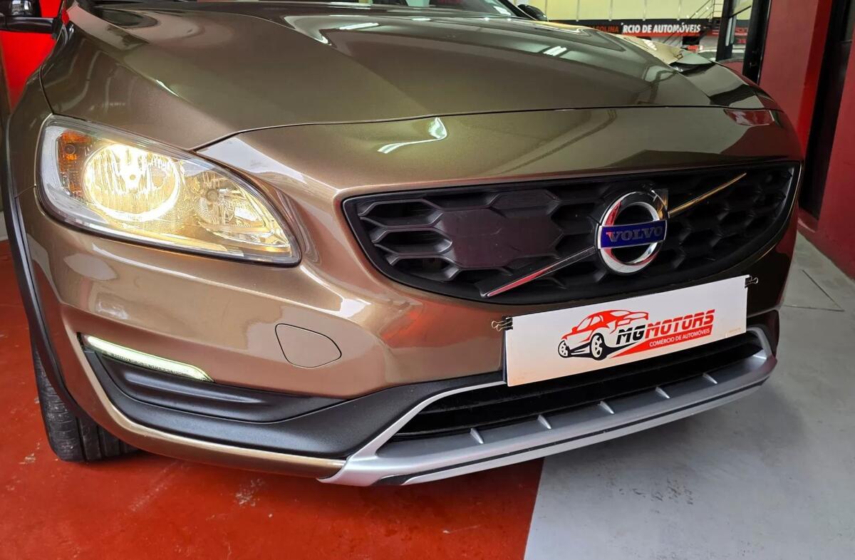 VOLVO V60 2.0 D3 Momentum