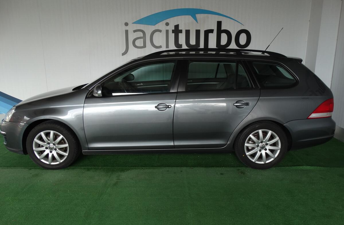 VOLKSWAGEN Golf V. 1.9 TDi BlueM. Confortline