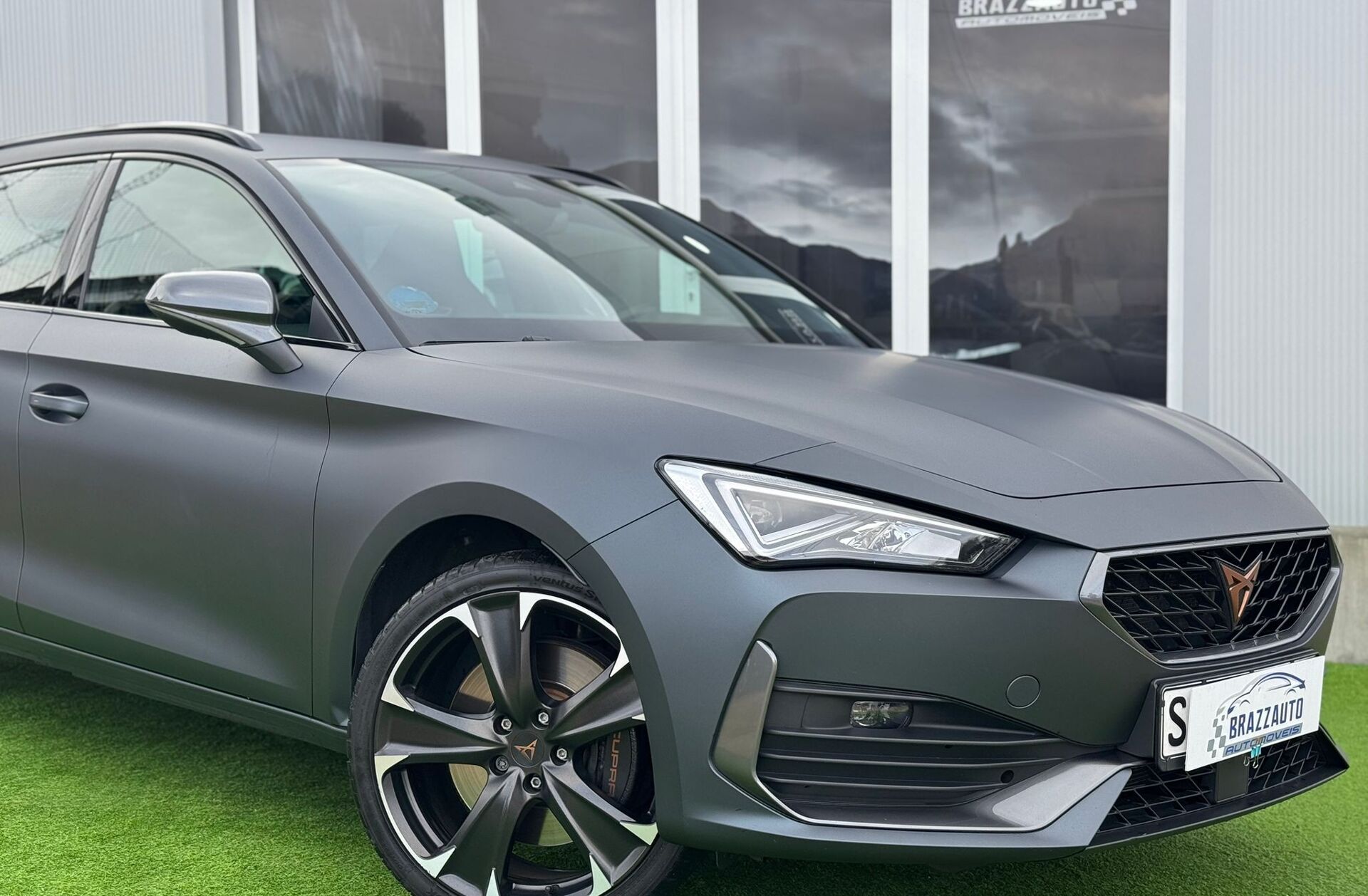 CUPRA Leon Outro