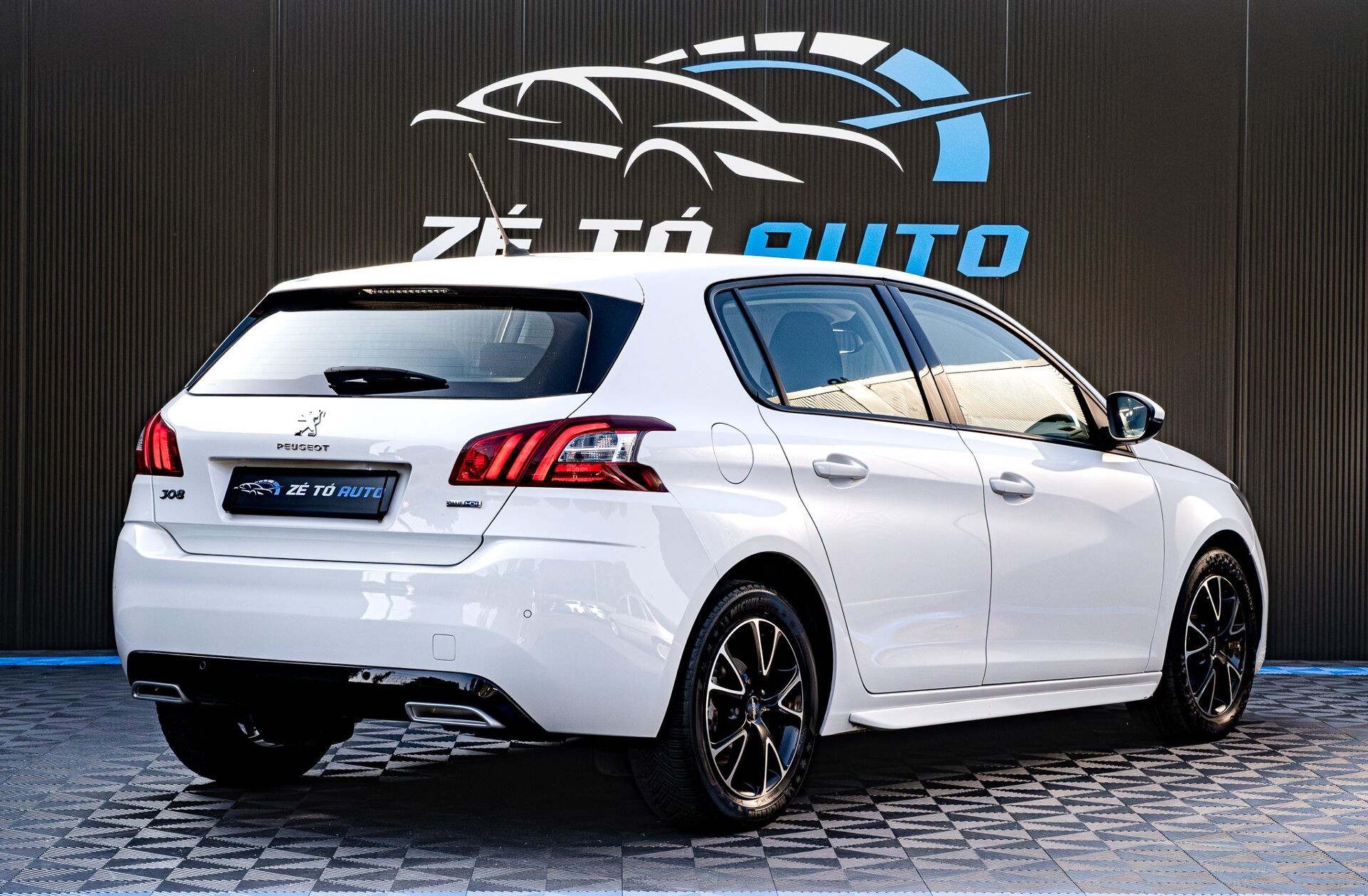 PEUGEOT 308 1.6 BlueHDi Allure