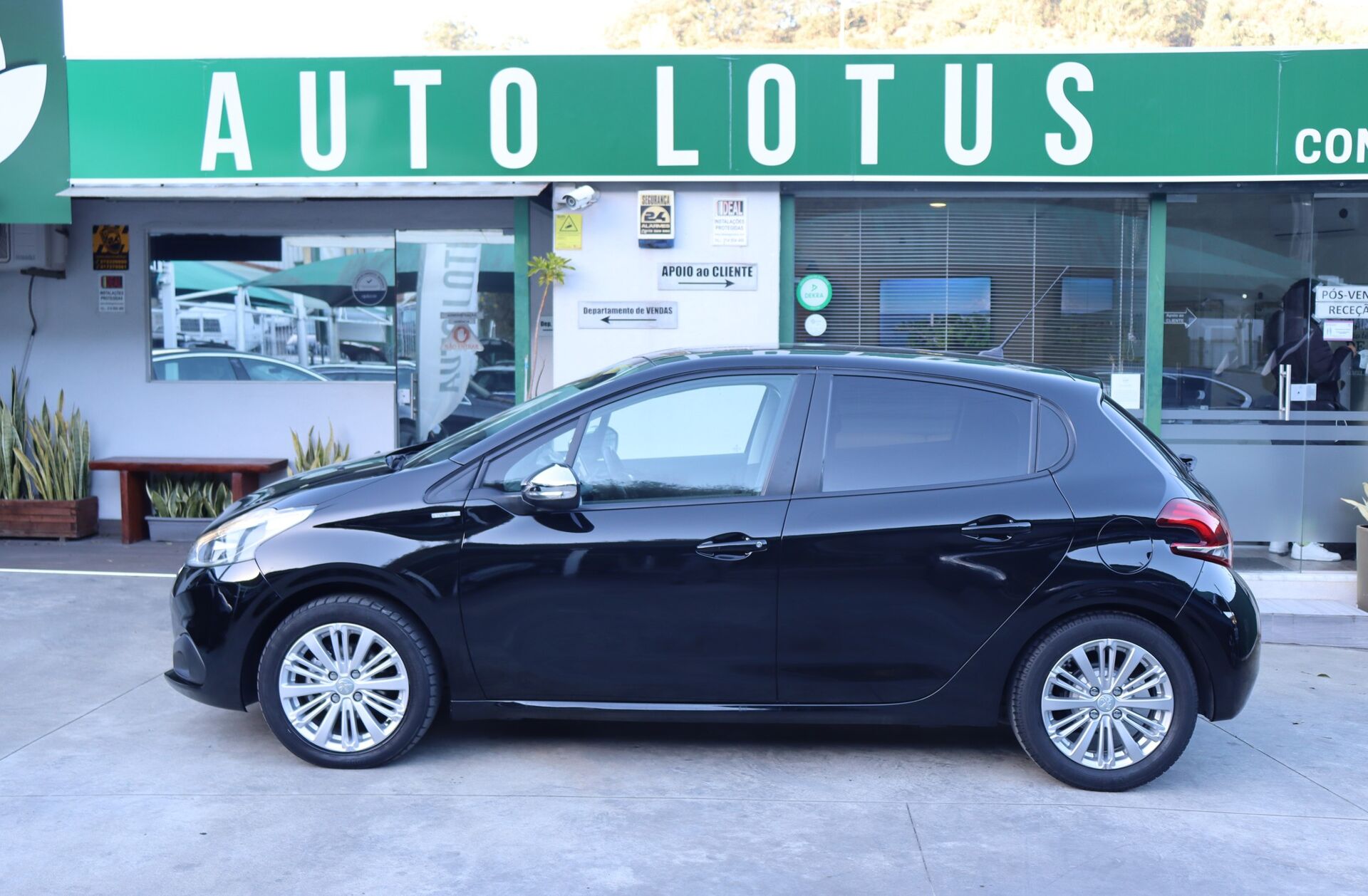 PEUGEOT 208 1.2 PureTech Style