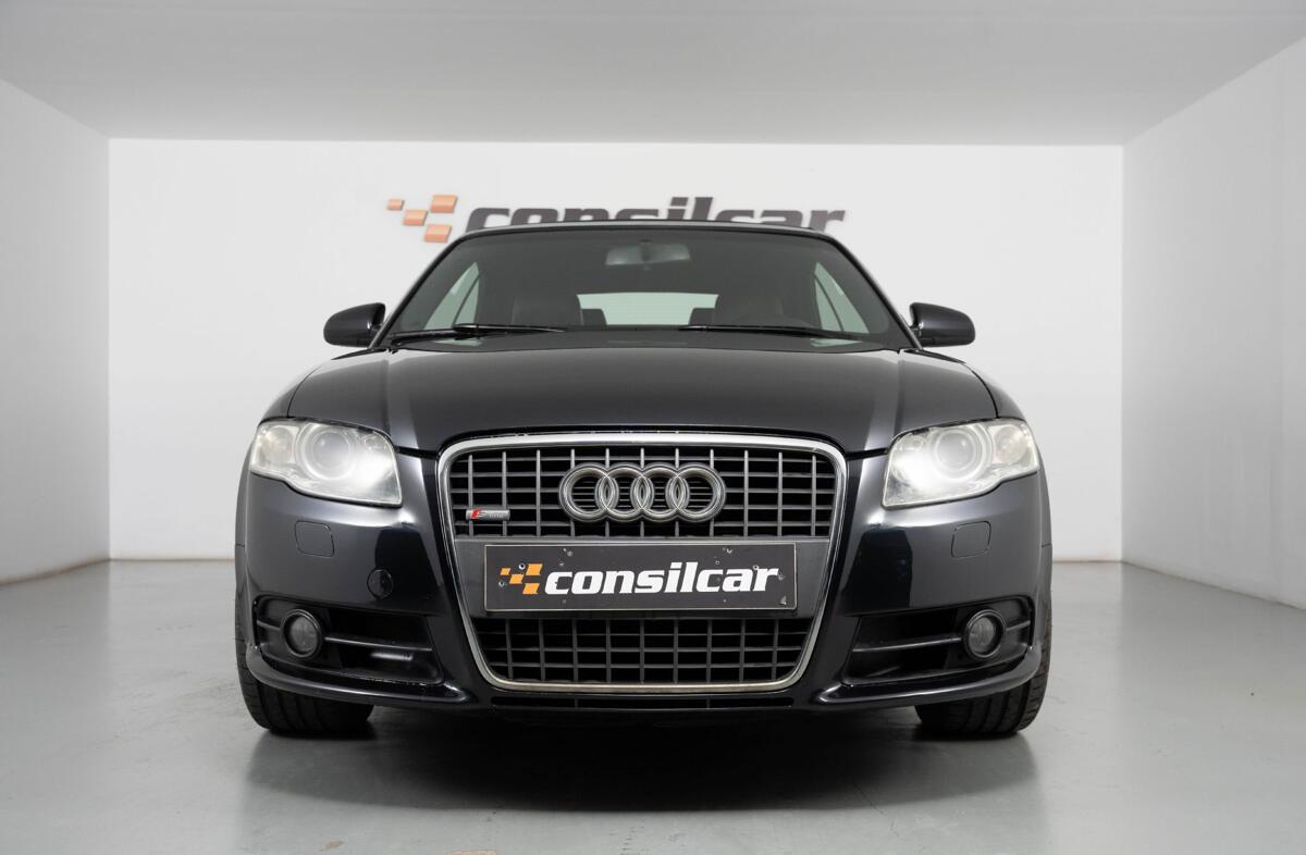 AUDI A4 Cabrio. 2.0 TFSi S-line