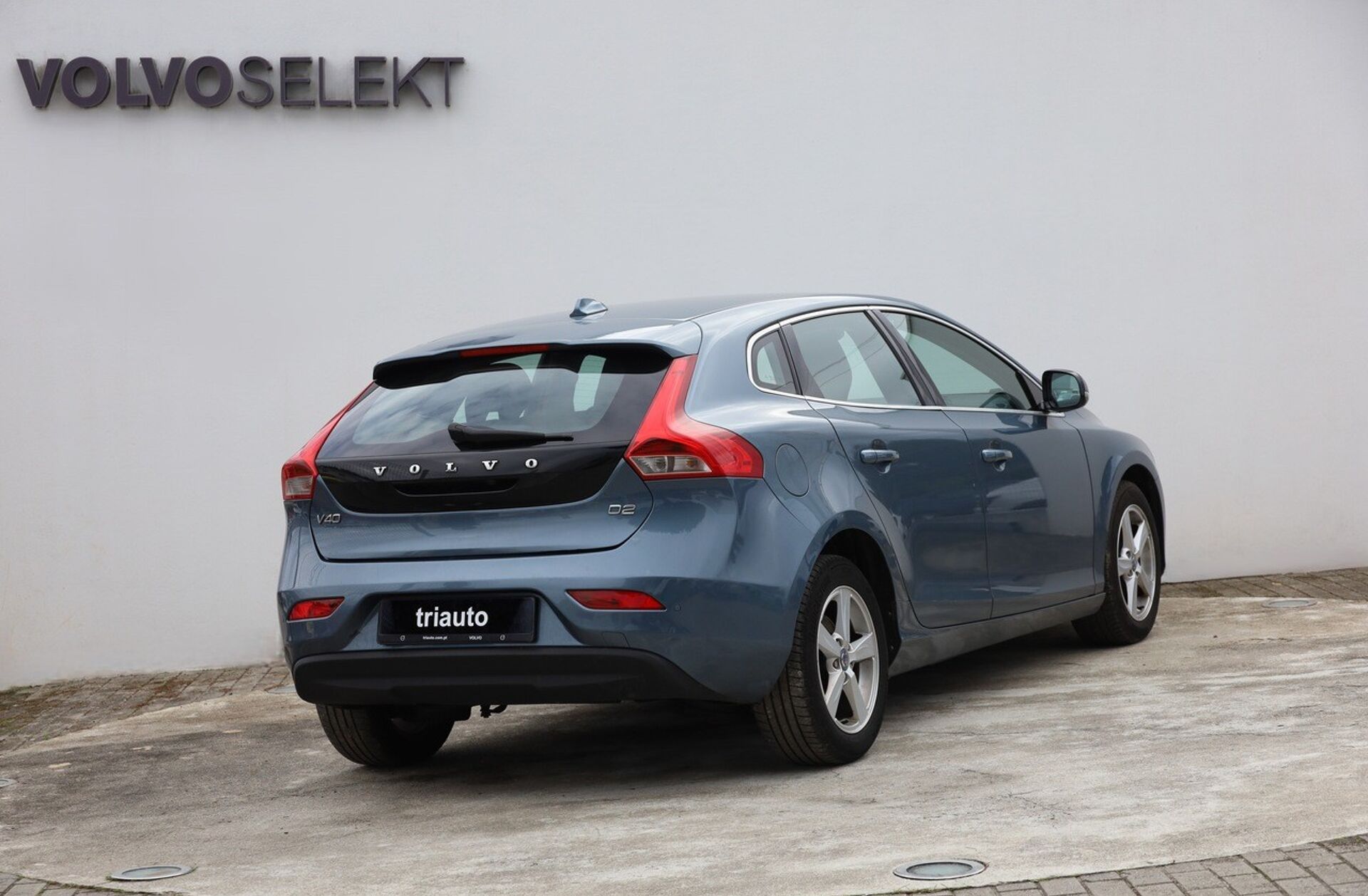 VOLVO V40 1.6 D2 Momentum Eco