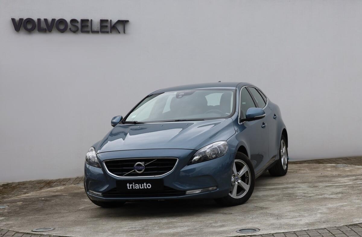 VOLVO V40 1.6 D2 Momentum Eco