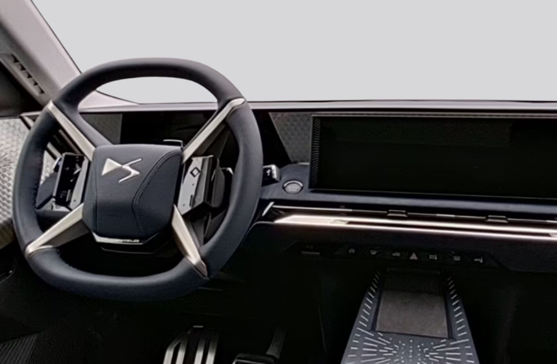 DS DS Nº8 73.7 kWh Etoile