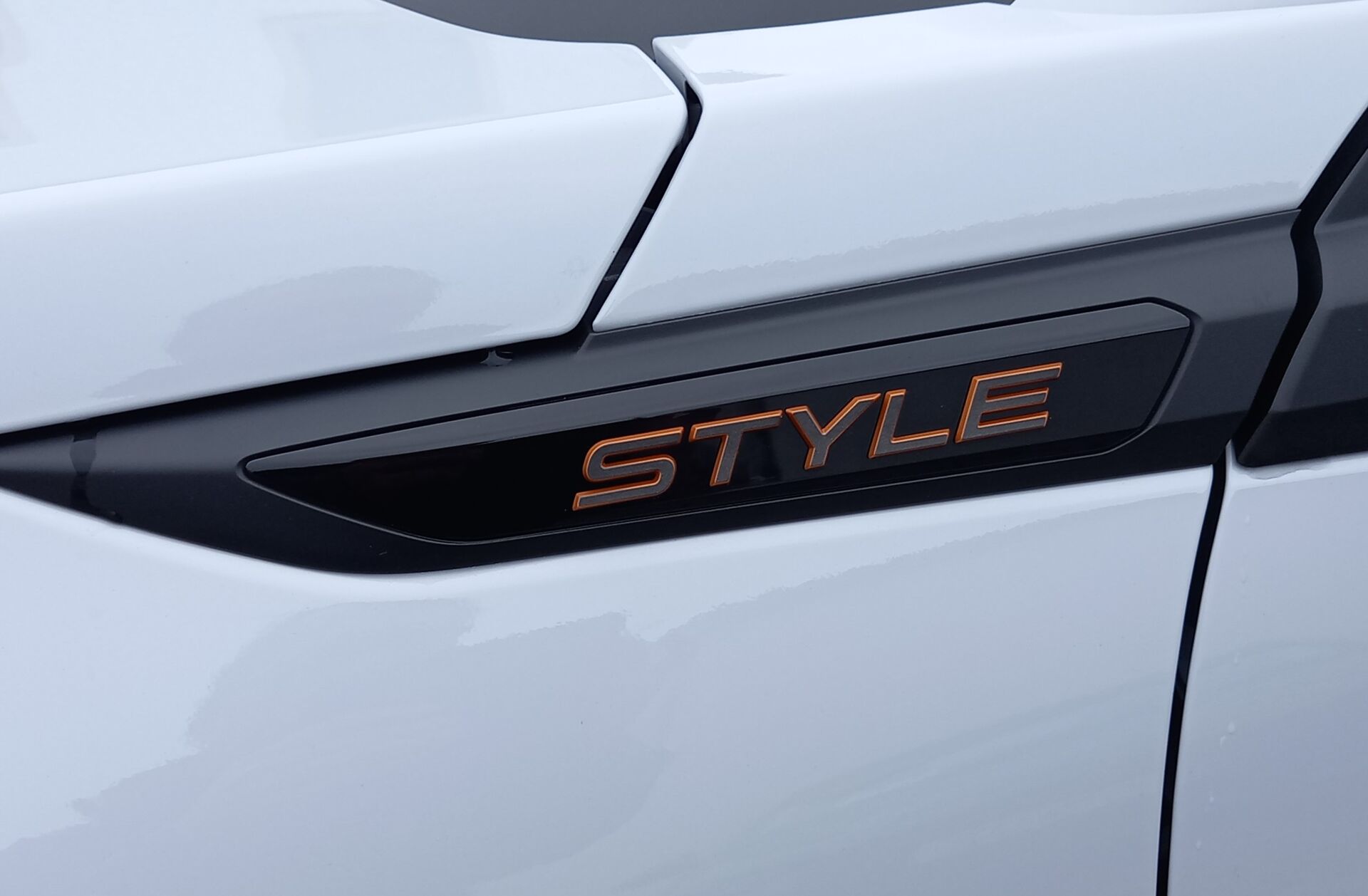 PEUGEOT 2008 1.2 PureTech SE Style