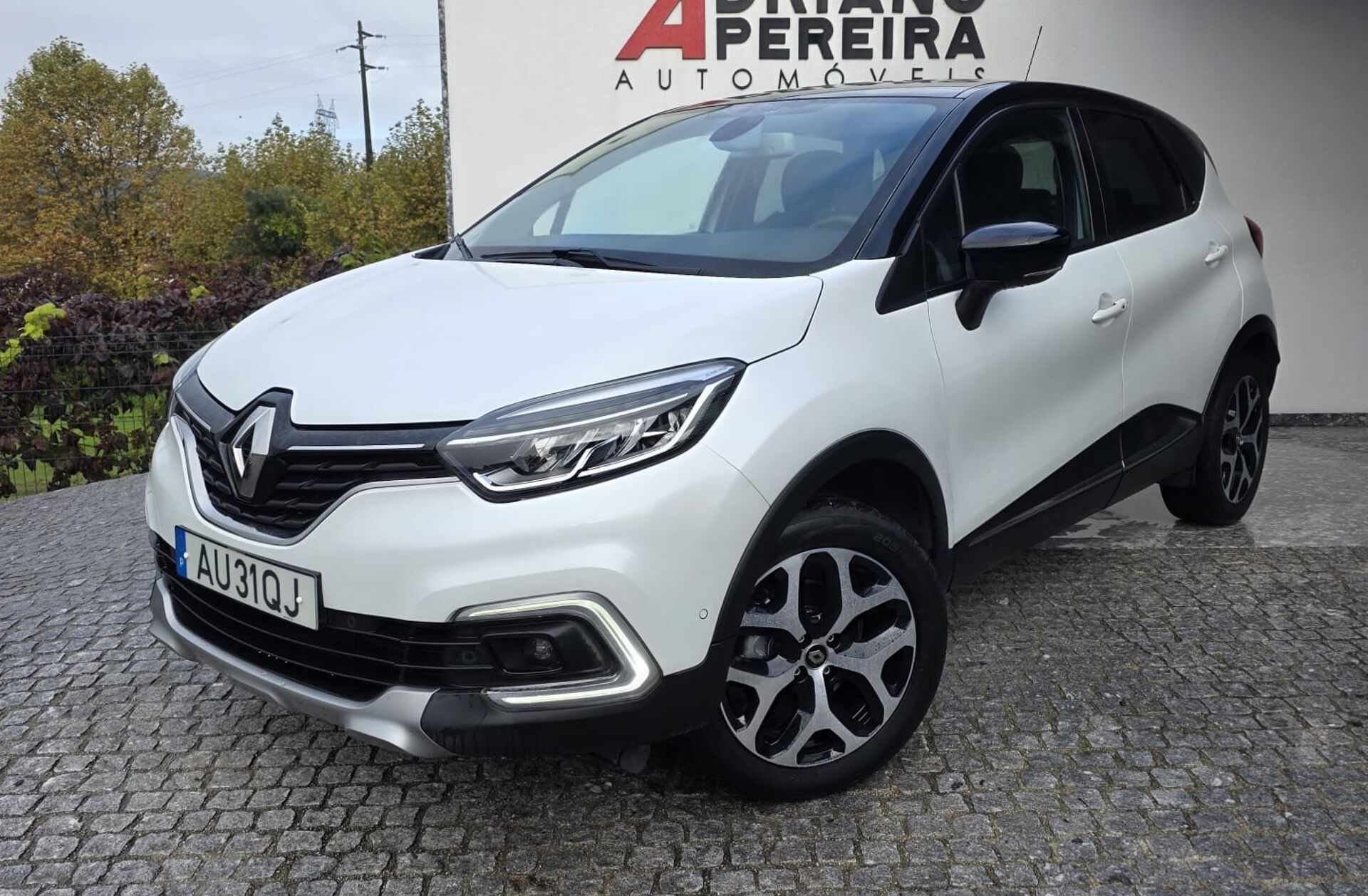RENAULT Captur 1.2 TCe Exclusive