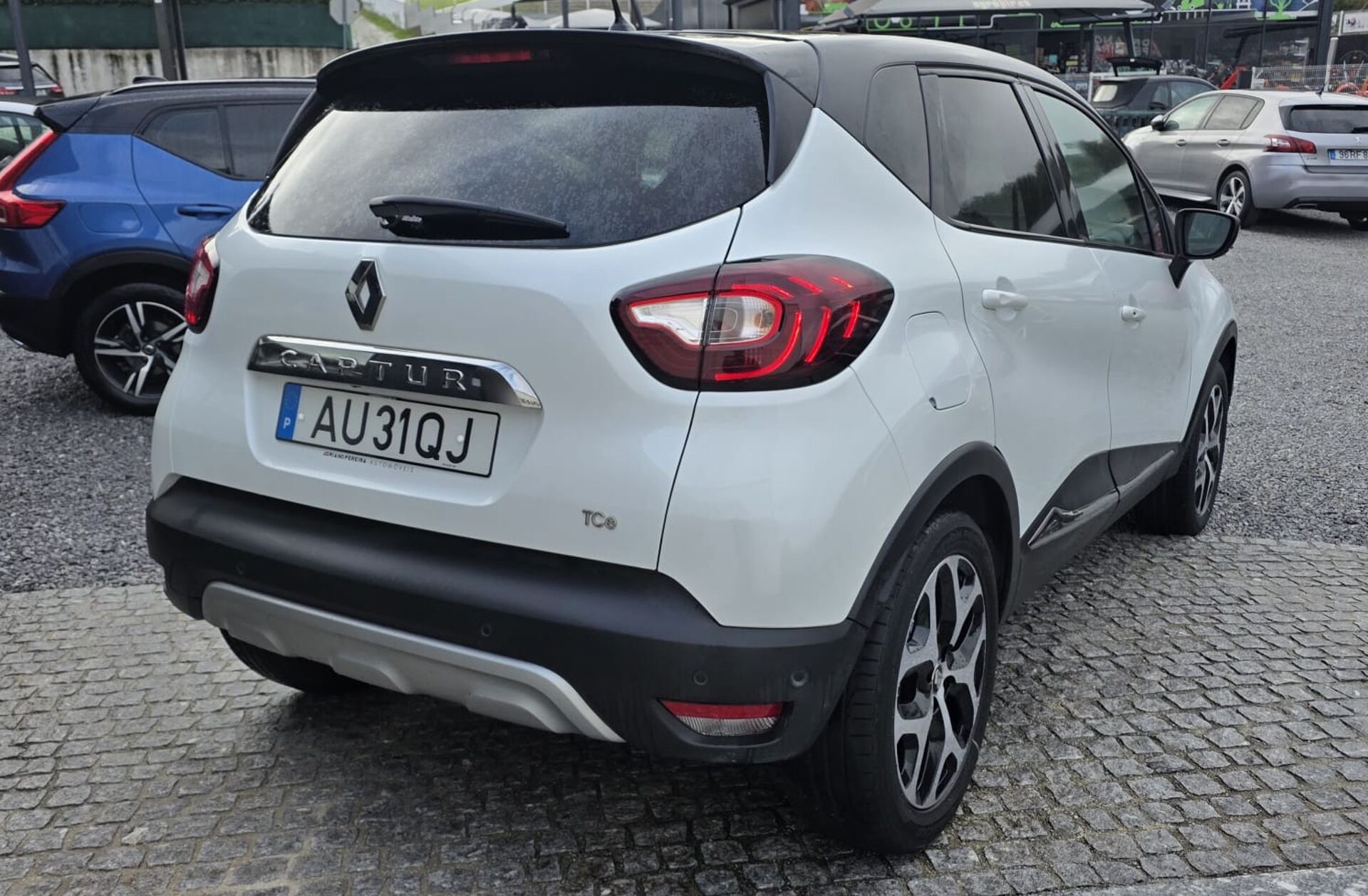 RENAULT Captur 1.2 TCe Exclusive