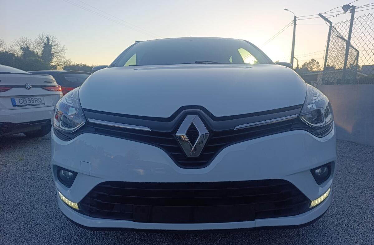 RENAULT Clio 0.9 TCe Limited