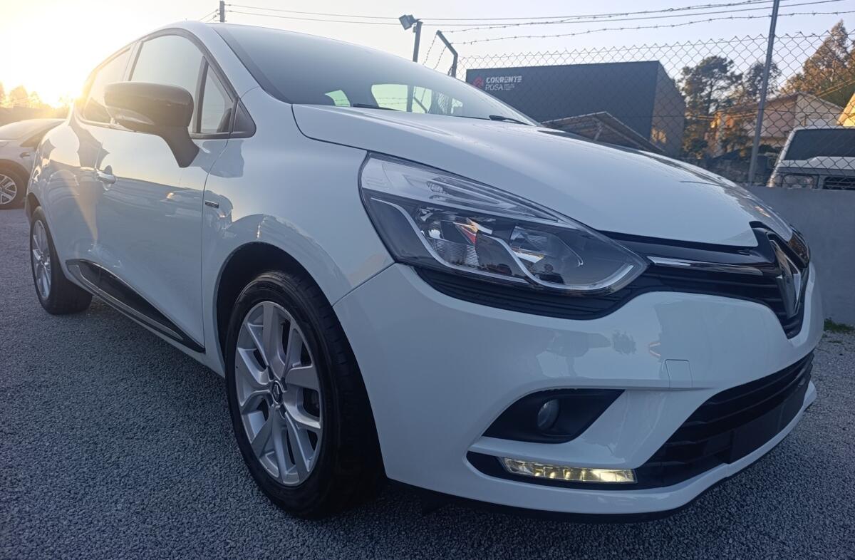 RENAULT Clio 0.9 TCe Limited