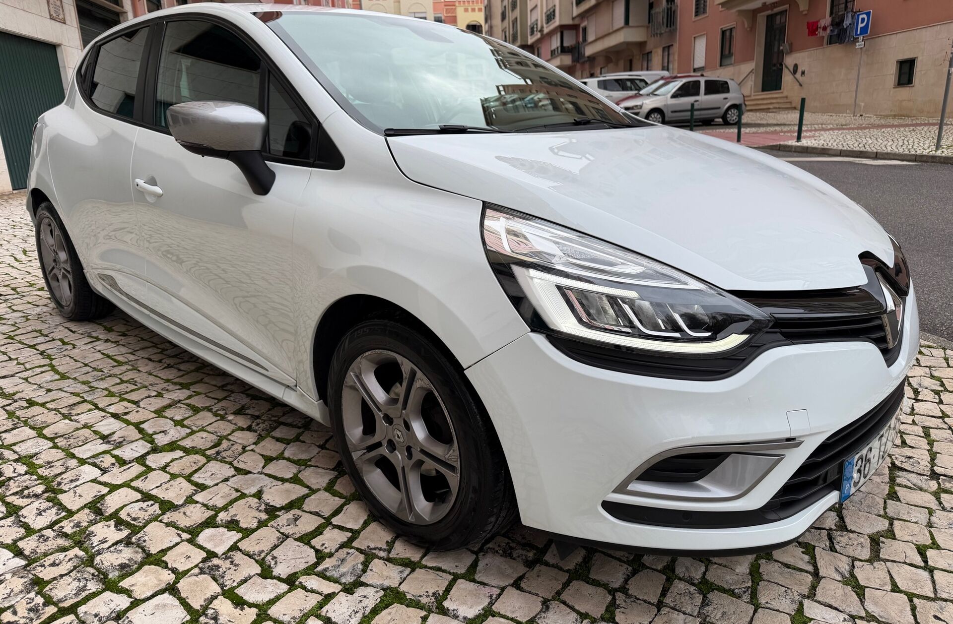 RENAULT Clio 0.9 TCe GT Line