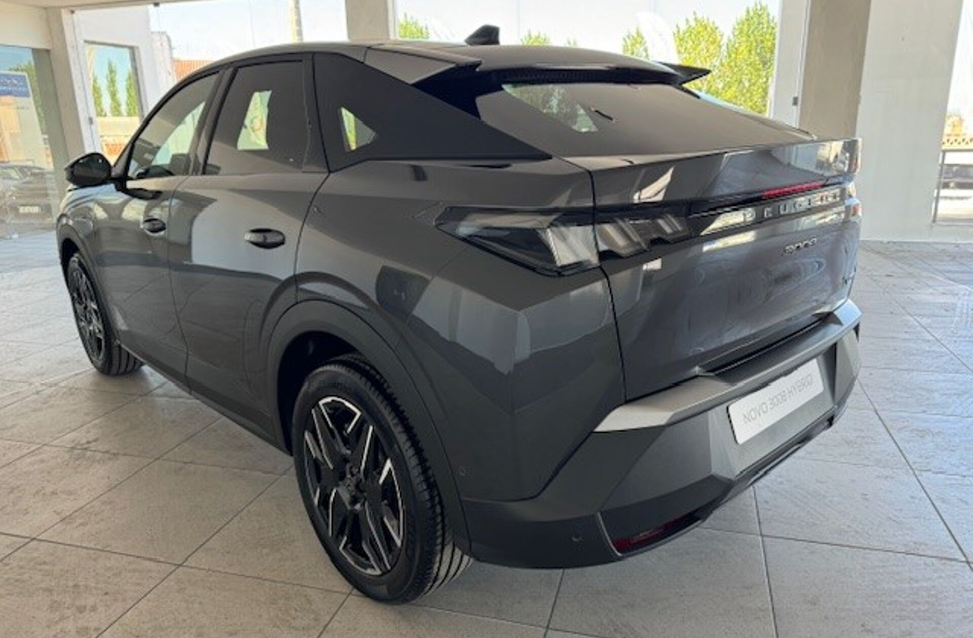 PEUGEOT 3008 1.2 Hybrid Allure e-DCS6