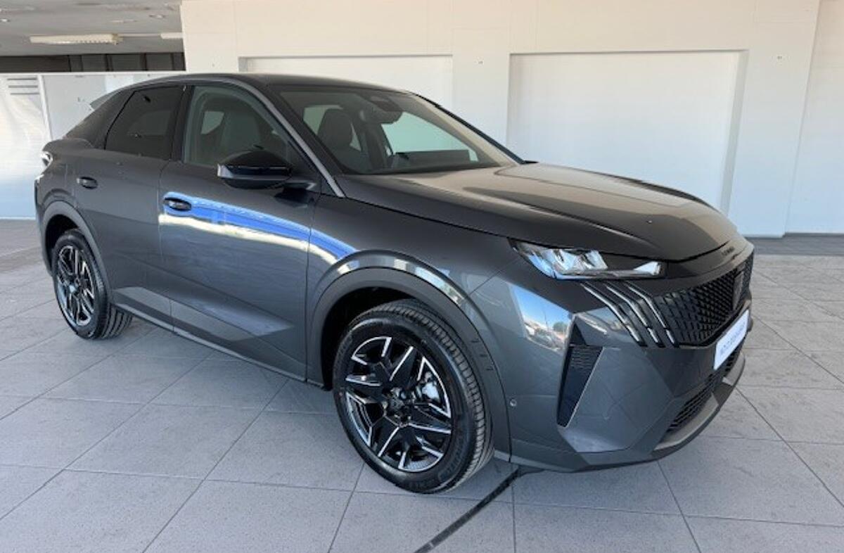 PEUGEOT 3008 1.2 Hybrid Allure e-DCS6