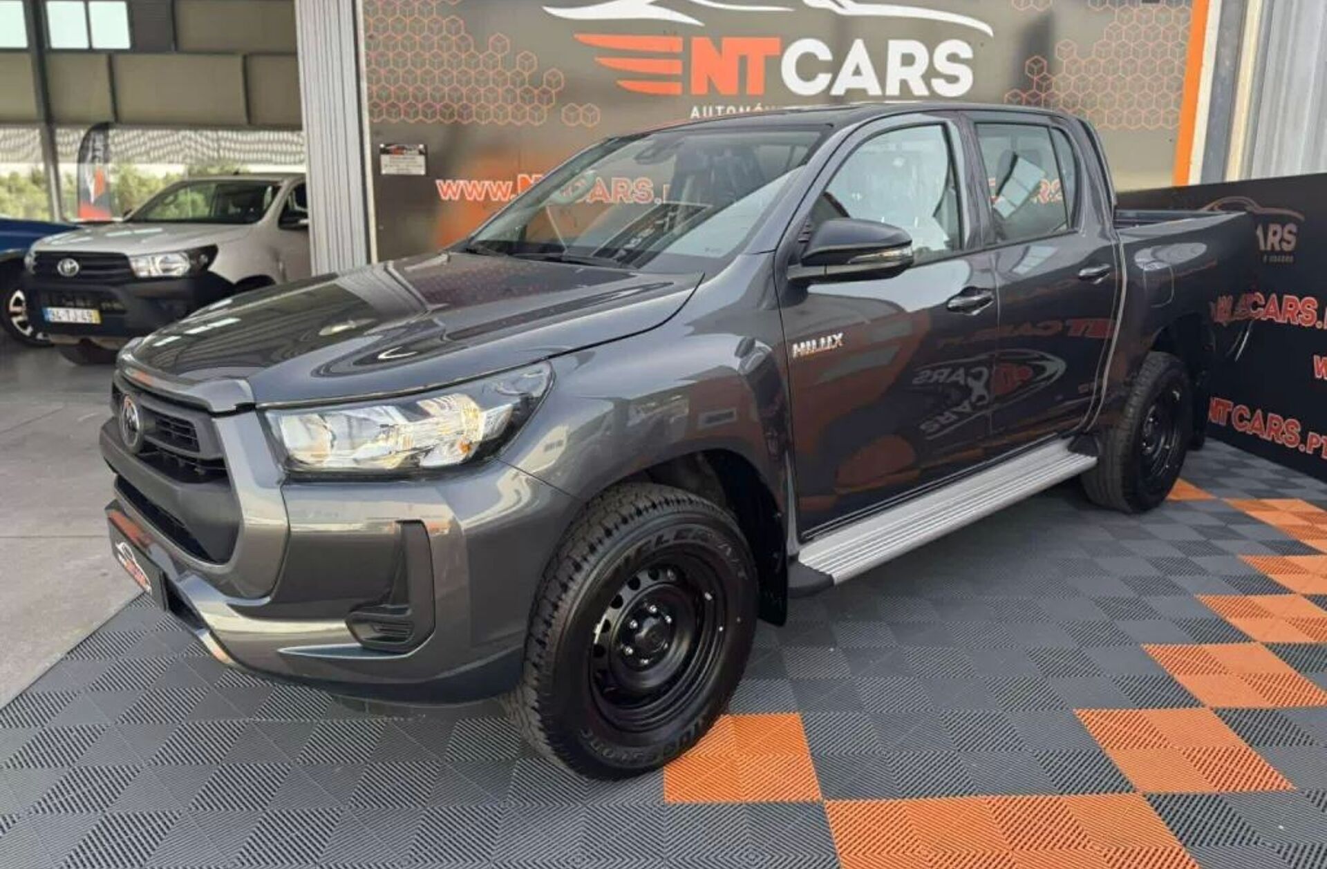TOYOTA Hilux 2.4 D-4D 4WD Tracker