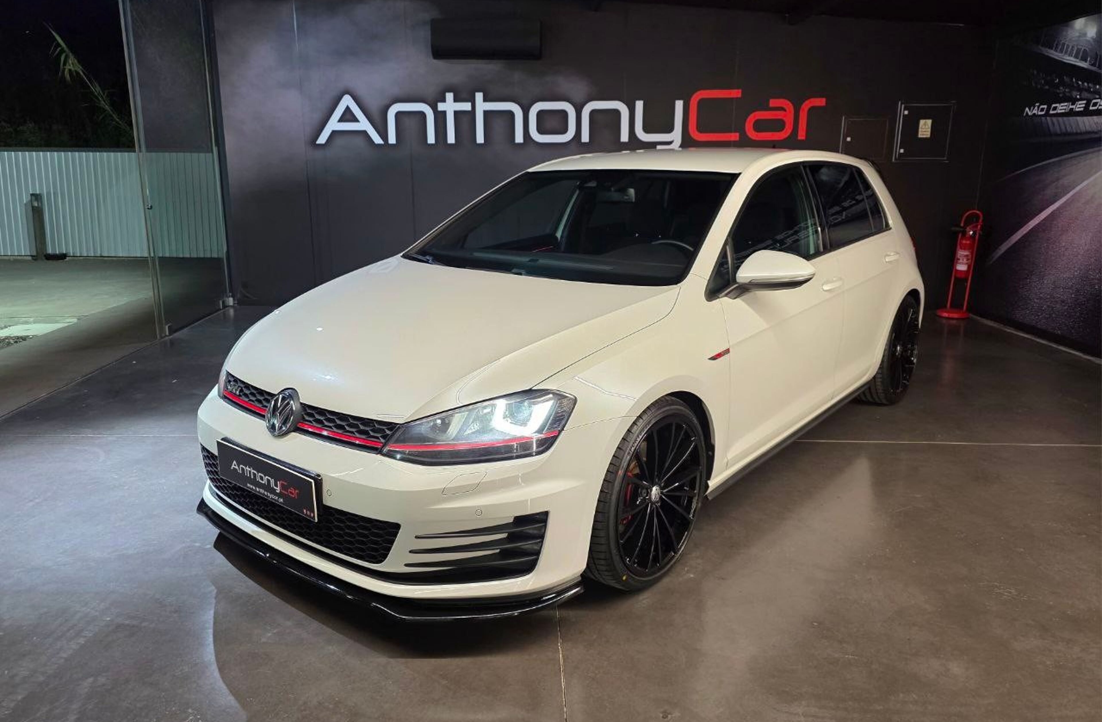 VOLKSWAGEN Golf 2.0 TSi GTi DSG