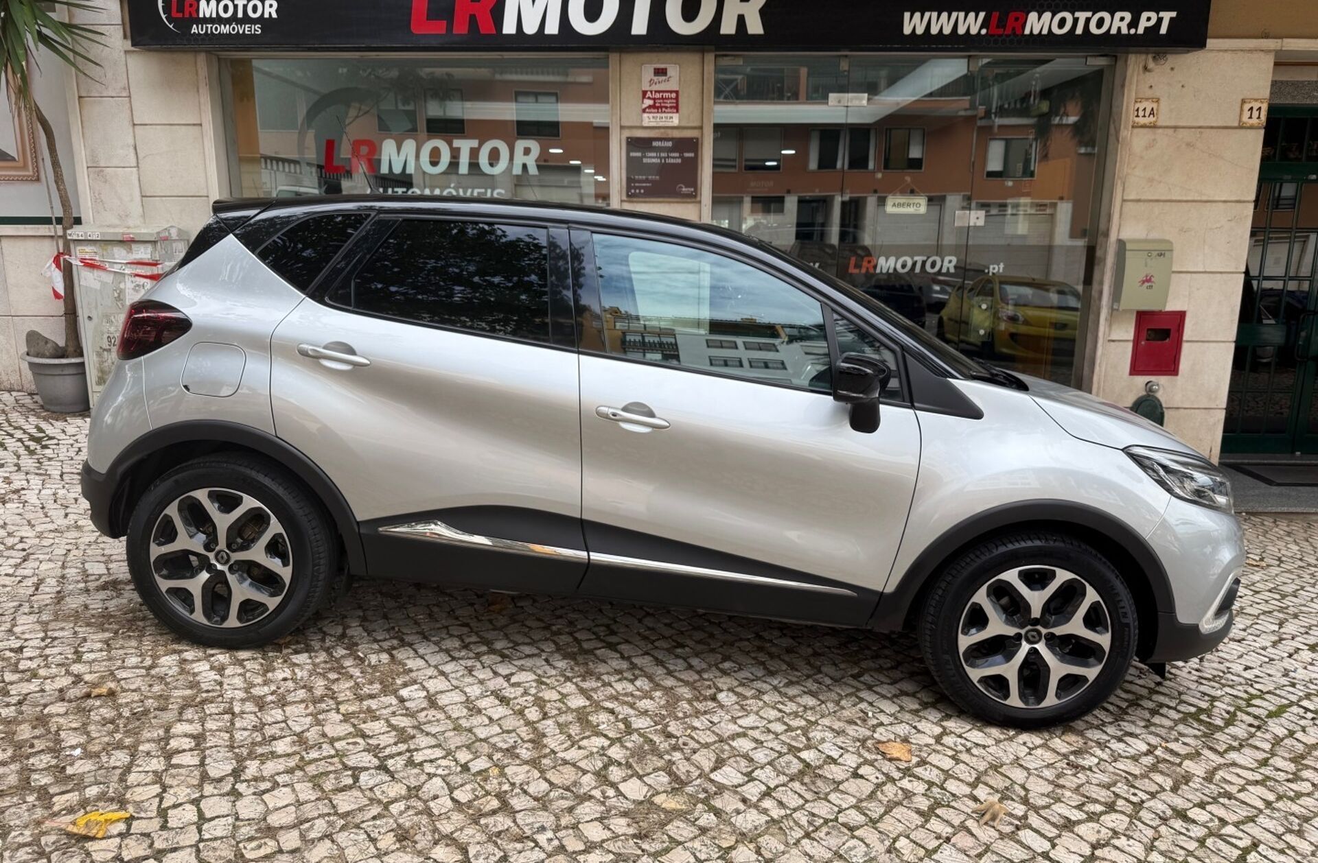 RENAULT Captur 0.9 TCe Exclusive
