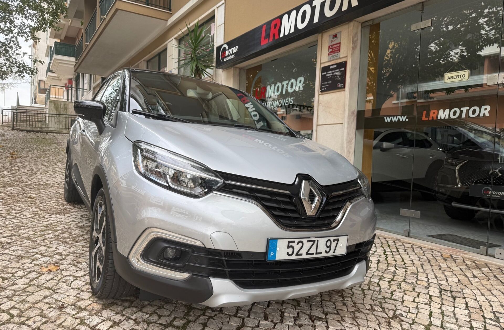 RENAULT Captur 0.9 TCe Exclusive