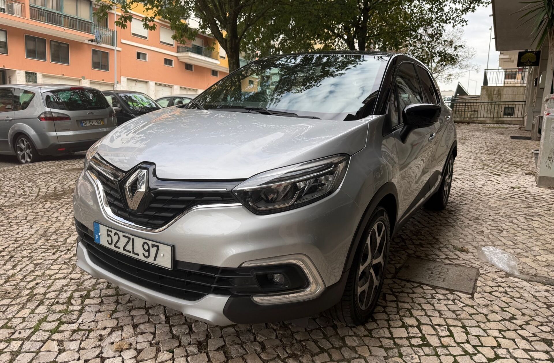 RENAULT Captur 0.9 TCe Exclusive