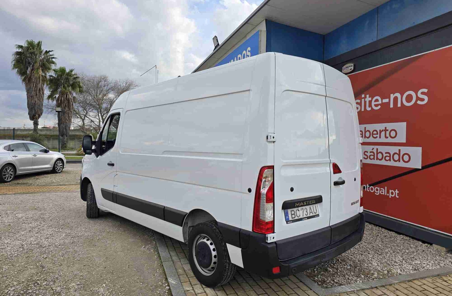 RENAULT Master 2.3 dCi L2H2 3.5T SS