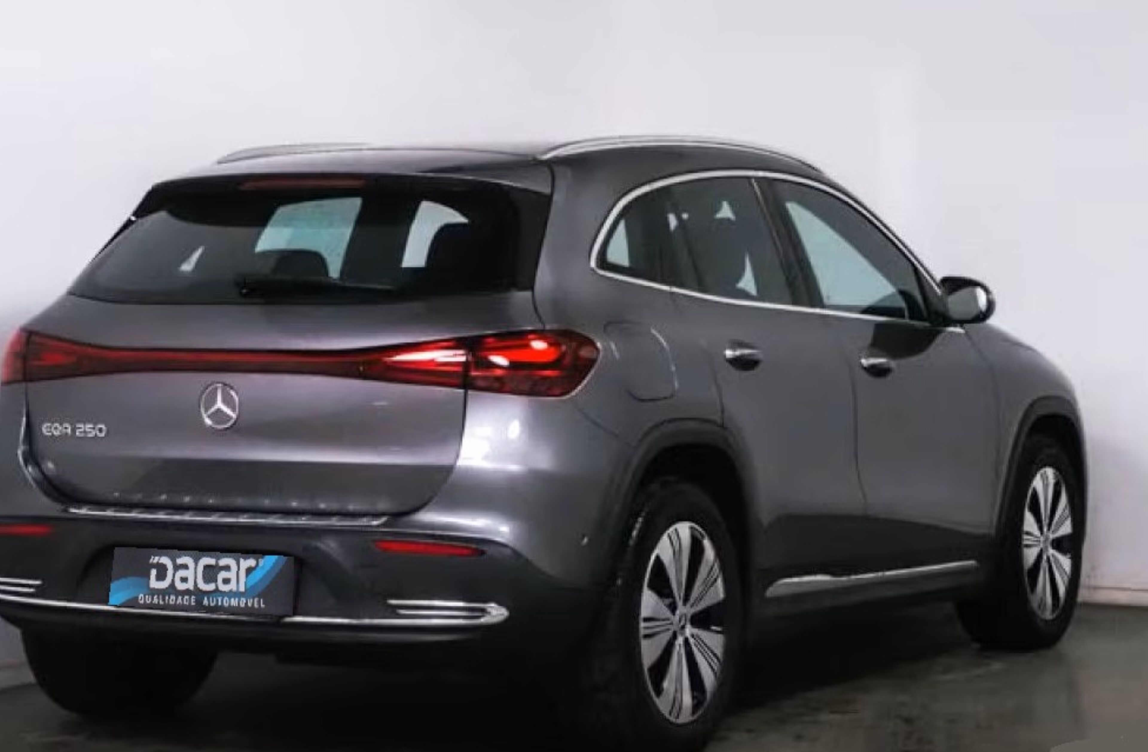 MERCEDES EQA 250+ Edition