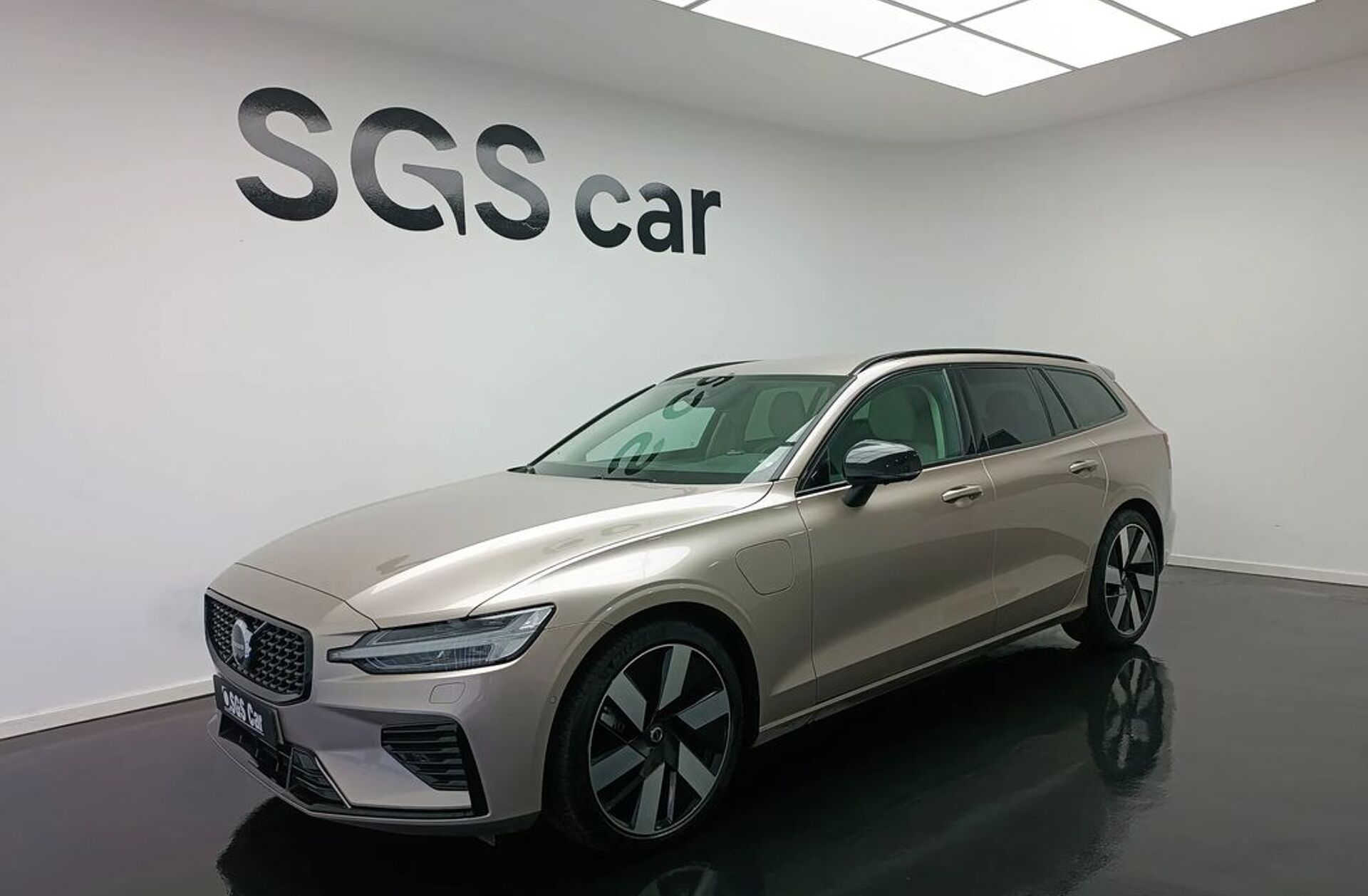 VOLVO V60 2.0 T6 AWD TE Plus Dark